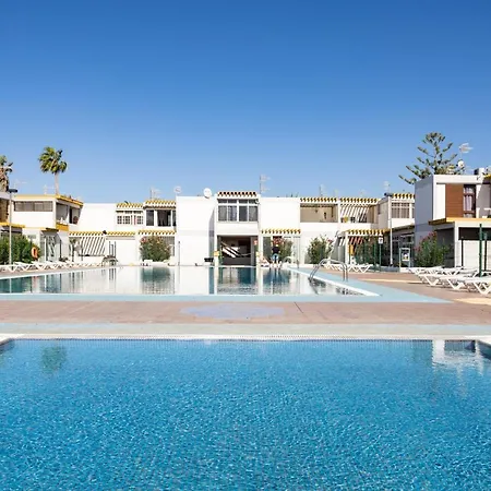 Home2book Modern & Pool קוסטה דל סילנסיו