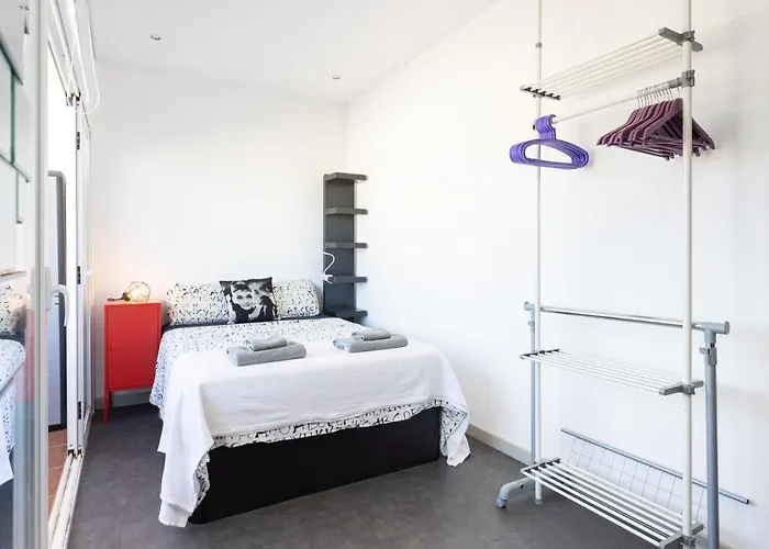 דירה Home2book Stylish *
